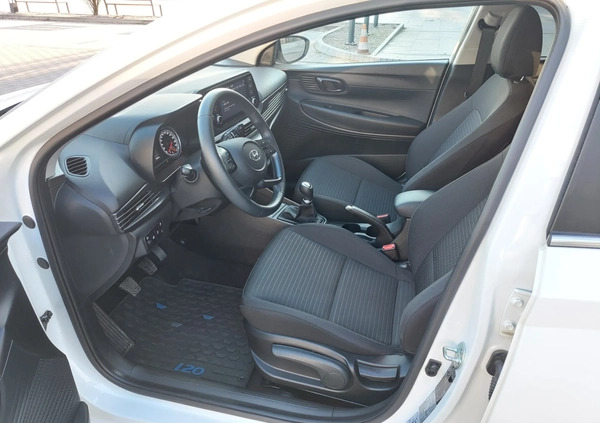 Hyundai i20 cena 61900 przebieg: 18900, rok produkcji 2021 z Garwolin małe 301